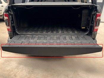 Алюминиевая накладка на откидной борт RAM 1500 5 gen.  (1 шт. со скотчем) 
