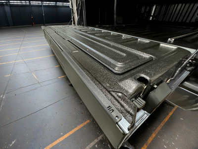 Алюминиевая накладка на откидной борт Foton V9 (борт со ступенькой) (1 шт. со скотчем)